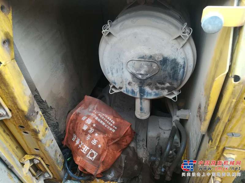 陕西出售转让二手9000小时2008年小松PC240LC挖掘机