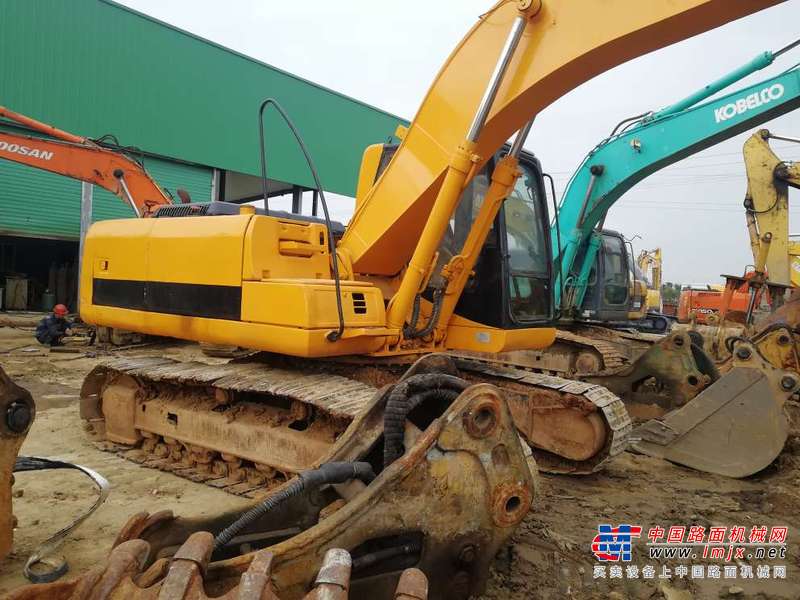 陕西出售转让二手6000小时2012年龙工LG6235挖掘机