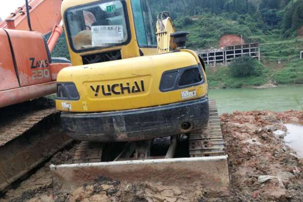 贵州出售转让二手9867小时2010年玉柴YC60挖掘机