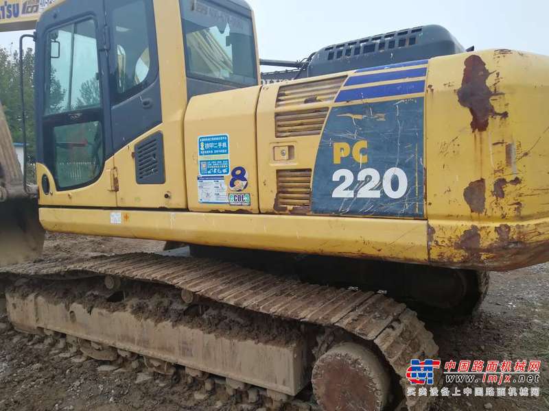山东出售转让二手6825小时2010年小松PC220挖掘机