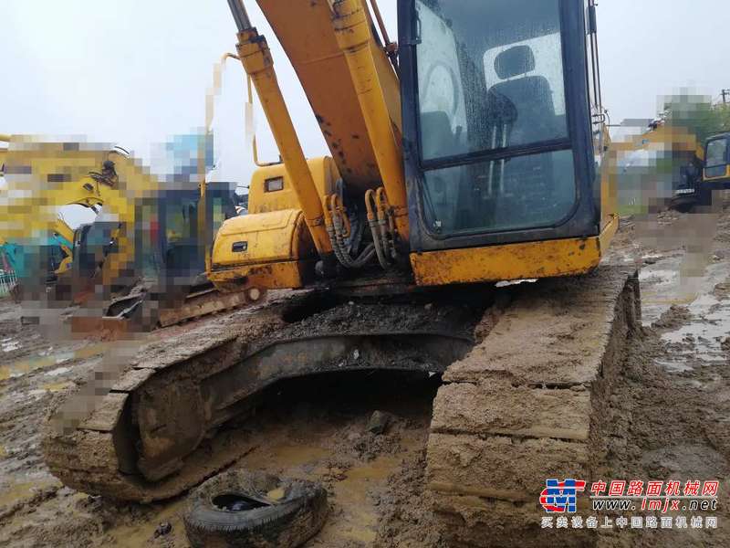 陕西出售转让二手8000小时2010年厦工XG823挖掘机