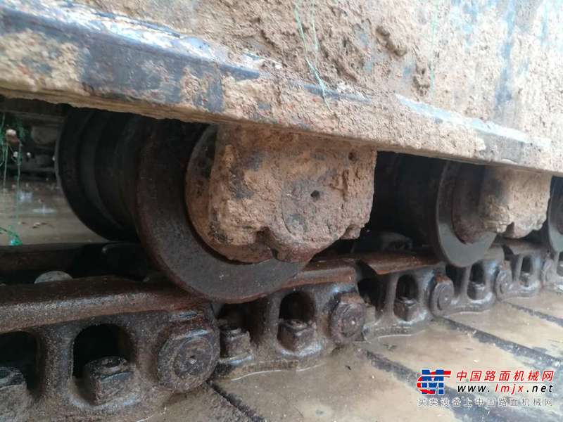 陕西出售转让二手6000小时2010年龙工LG6225挖掘机