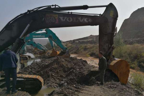山西出售转让二手17000小时2010年沃尔沃EC360BLC挖掘机