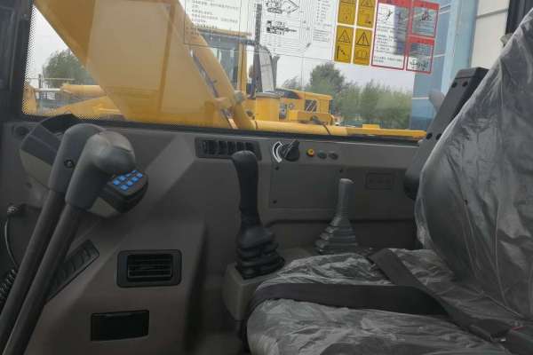 内蒙古出售转让二手270小时2016年福田雷沃FR80G挖掘机