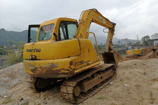 贵州出售转让二手13680小时2010年小松PC60挖掘机