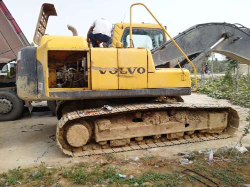 山东出售转让二手7800小时2011年沃尔沃EC210B挖掘机