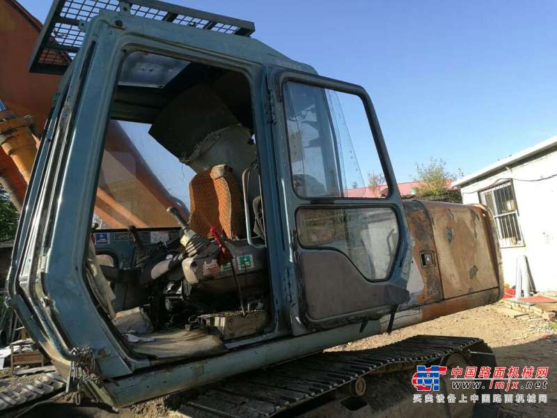 黑龙江出售转让二手10000小时2003年日立EX200K挖掘机