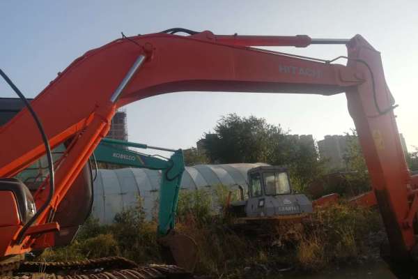 辽宁出售转让二手9000小时2005年日立ZX200挖掘机