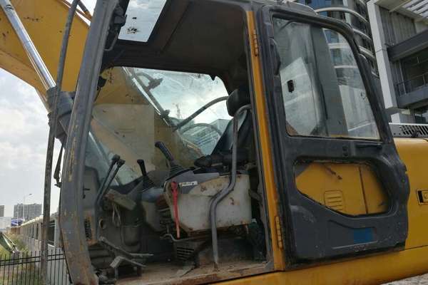 江西出售转让二手6000小时2011年徐工XE210挖掘机