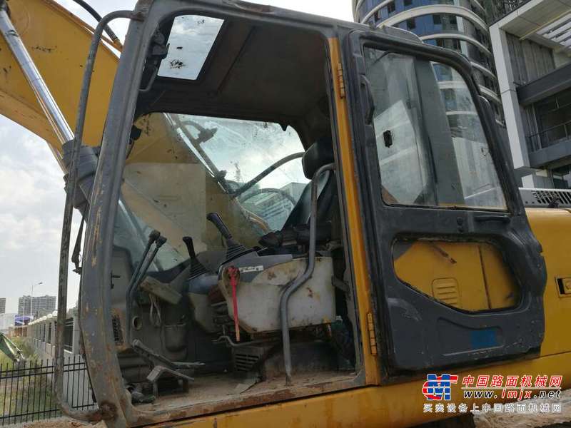 江西出售转让二手6000小时2011年徐工XE210挖掘机