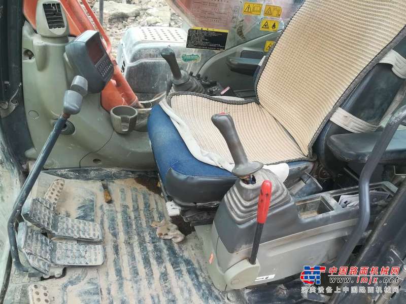 陕西出售转让二手6000小时2010年日立ZX250LC挖掘机