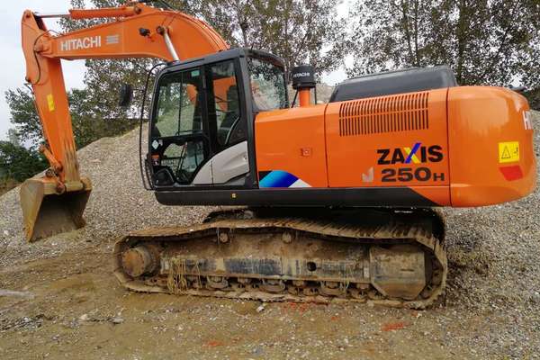陕西出售转让二手500小时2017年日立ZX250H挖掘机