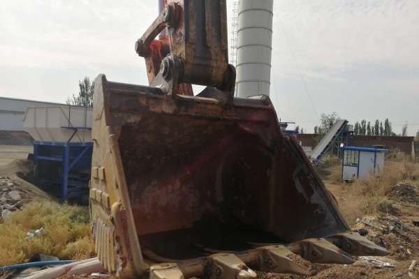 内蒙古出售转让二手4000小时2011年斗山DX500LC挖掘机