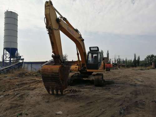 内蒙古出售转让二手5000小时2011年柳工925D挖掘机