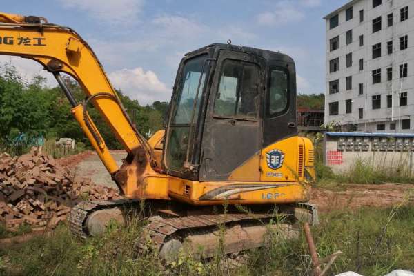 江西出售转让二手6988小时2011年龙工LG6060挖掘机