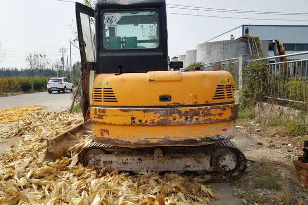 山东出售转让二手8900小时2012年龙工LG6060D挖掘机