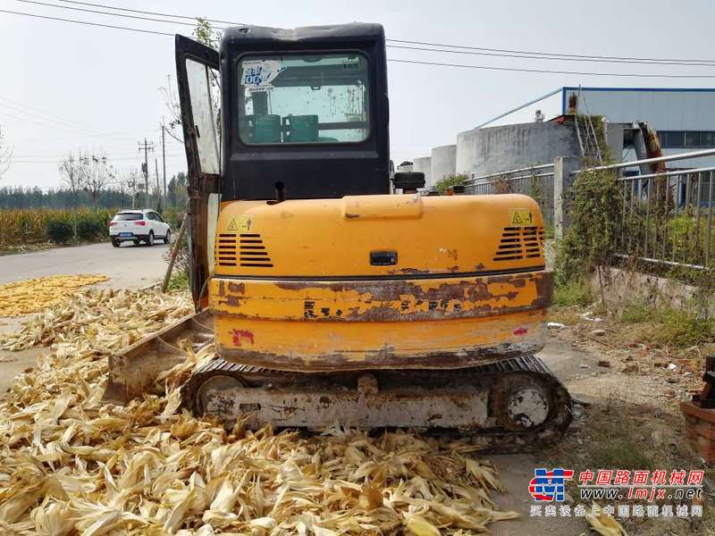 山东出售转让二手8900小时2012年龙工LG6060D挖掘机