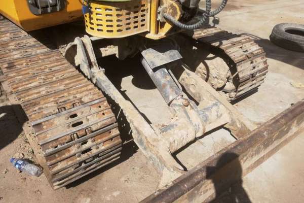 内蒙古出售转让二手8000小时2012年徐工XE60挖掘机