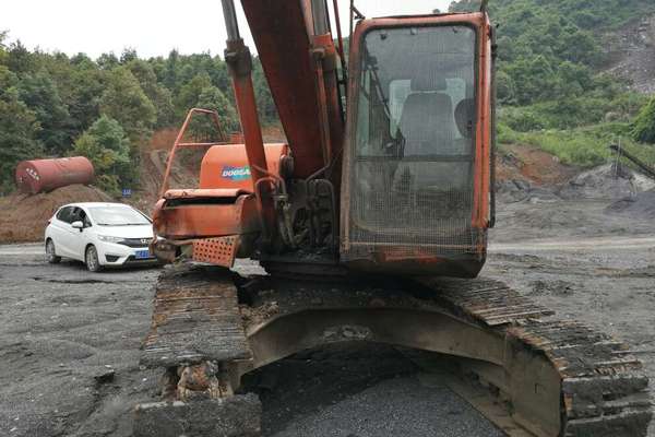 江西出售转让二手18000小时2006年斗山DH220挖掘机