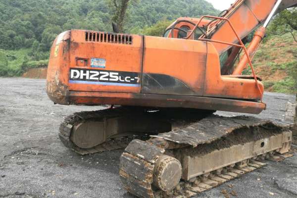 江西出售转让二手18000小时2006年斗山DH220挖掘机
