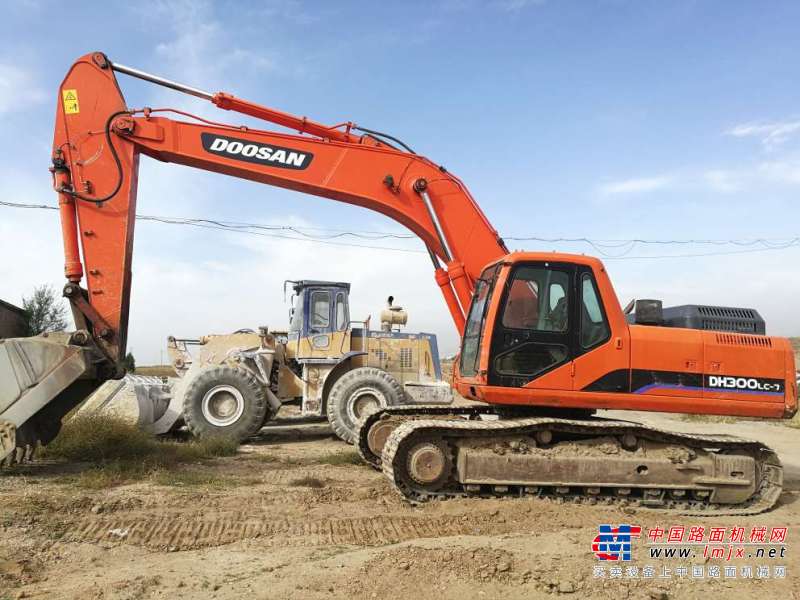 内蒙古出售转让二手7000小时2012年斗山DH300挖掘机