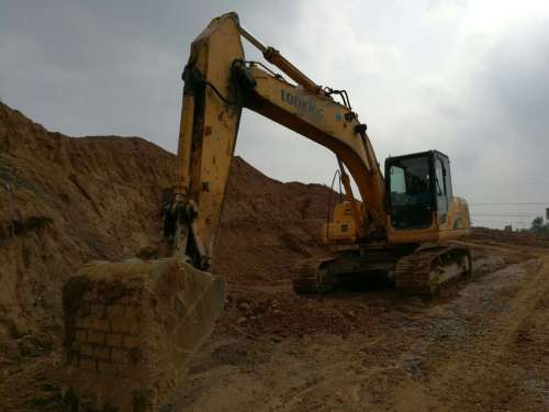 江西出售转让二手10000小时2010年龙工LG6225挖掘机