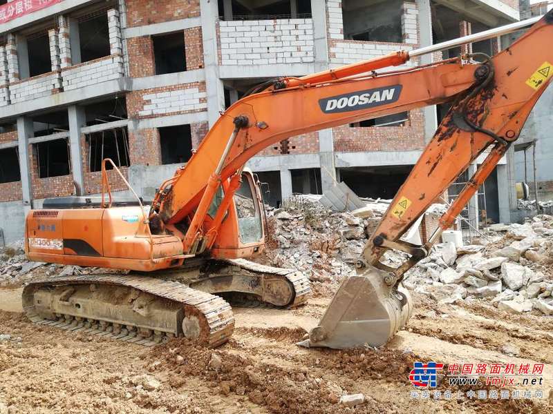 陕西出售转让二手10000小时2009年斗山DH258LC挖掘机