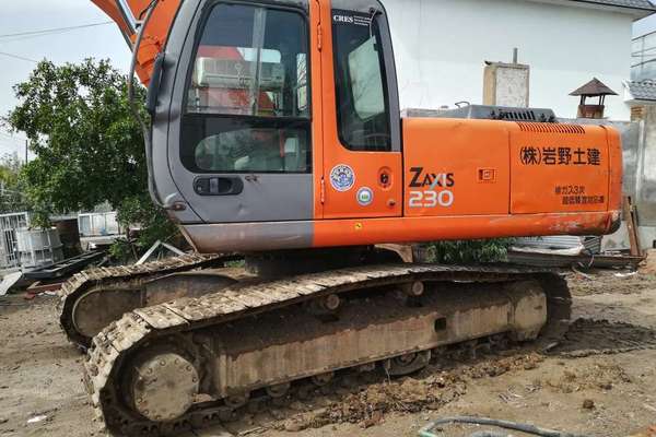 辽宁出售转让二手12000小时2010年日立ZX230挖掘机