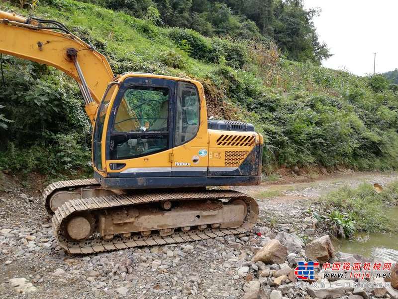陕西出售转让二手6800小时2011年现代R150LC挖掘机