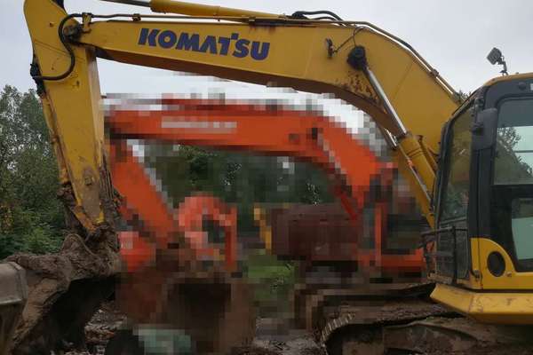 陕西出售转让二手4000小时2014年小松PC210LC挖掘机