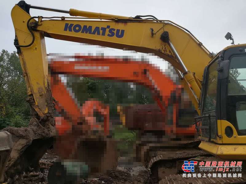 陕西出售转让二手4000小时2014年小松PC210LC挖掘机