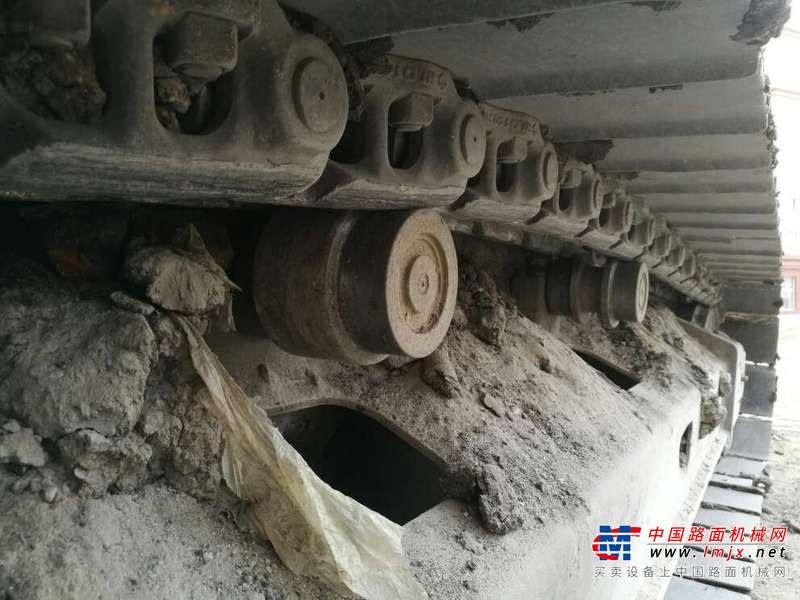 黑龙江出售转让二手12000小时2009年日立ZX240挖掘机