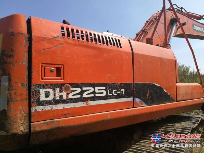 辽宁出售转让二手9800小时2009年斗山DH225LC挖掘机