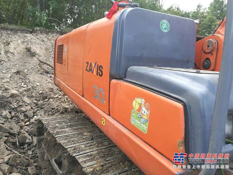 黑龙江出售转让二手15000小时2005年日立ZX230挖掘机