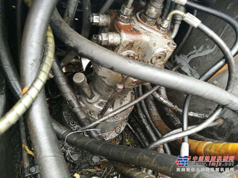 黑龙江出售转让二手15000小时2003年日立EX120挖掘机