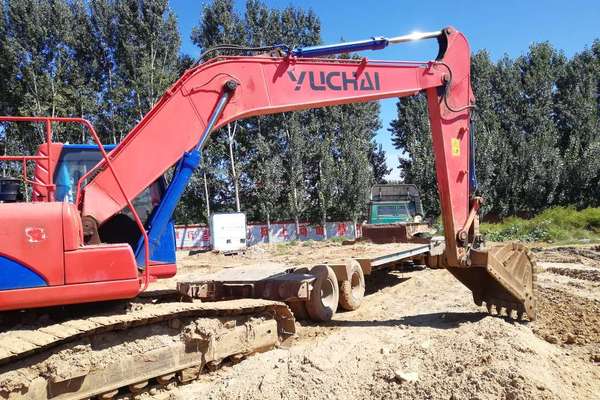 山东出售转让二手3000小时2015年玉柴YC210LC挖掘机