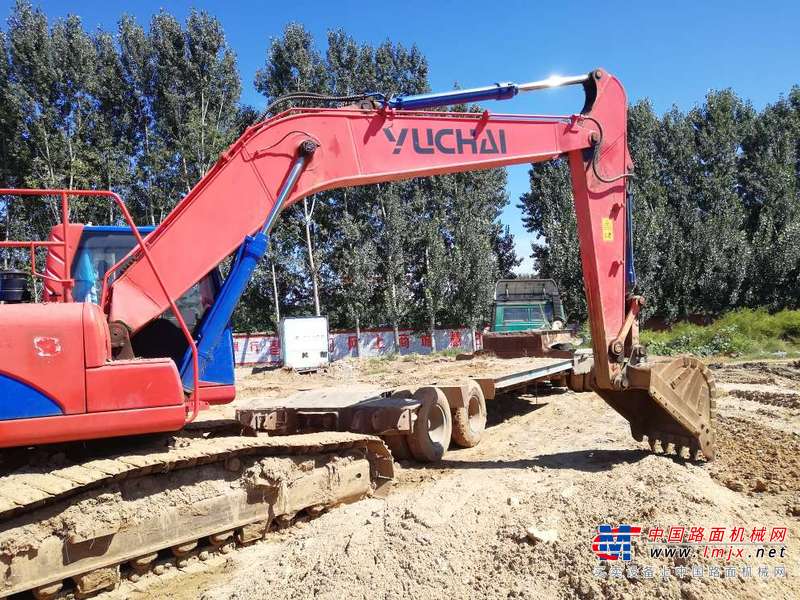 山东出售转让二手3000小时2015年玉柴YC210LC挖掘机