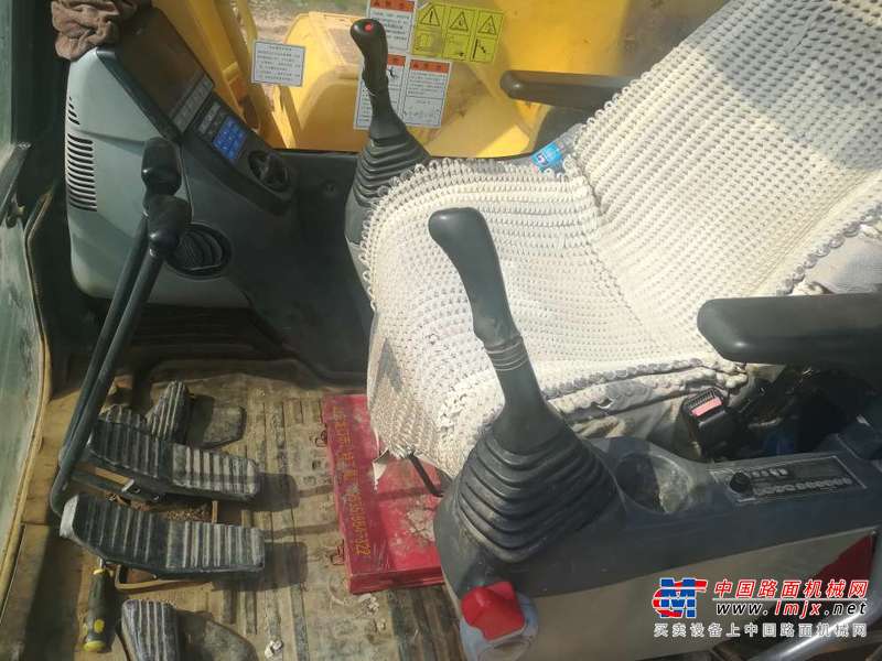 陕西出售转让二手7500小时2009年小松PC240LC挖掘机