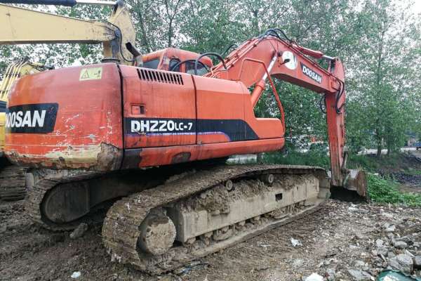 贵州出售转让二手14800小时2006年斗山DH220挖掘机