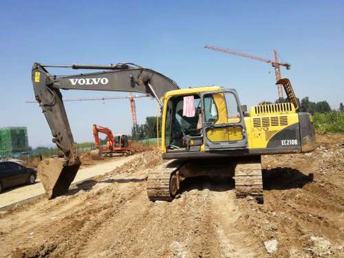 山东出售转让二手7775小时2011年沃尔沃EC210B挖掘机