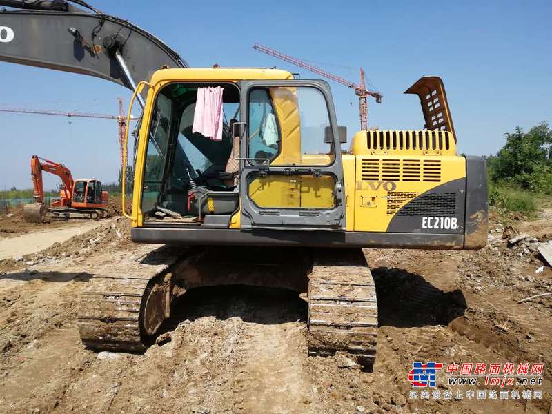 山东出售转让二手7775小时2011年沃尔沃EC210B挖掘机