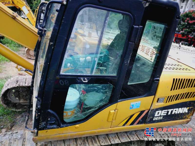 贵州出售转让二手7320小时2010年奇瑞迪凯DE85挖掘机