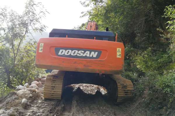 陕西出售转让二手6000小时2011年斗山DH300LC挖掘机