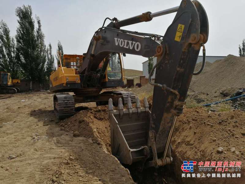 内蒙古出售转让二手9000小时2010年沃尔沃EC360BLC挖掘机