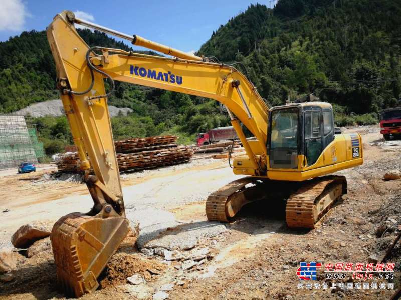 贵州出售转让二手13600小时2009年小松PC200挖掘机