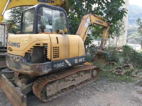 四川出售转让二手13600小时2009年柳工CLG906C挖掘机