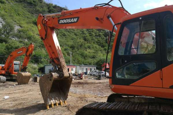 四川出售转让二手12520小时2011年斗山DH258LC挖掘机