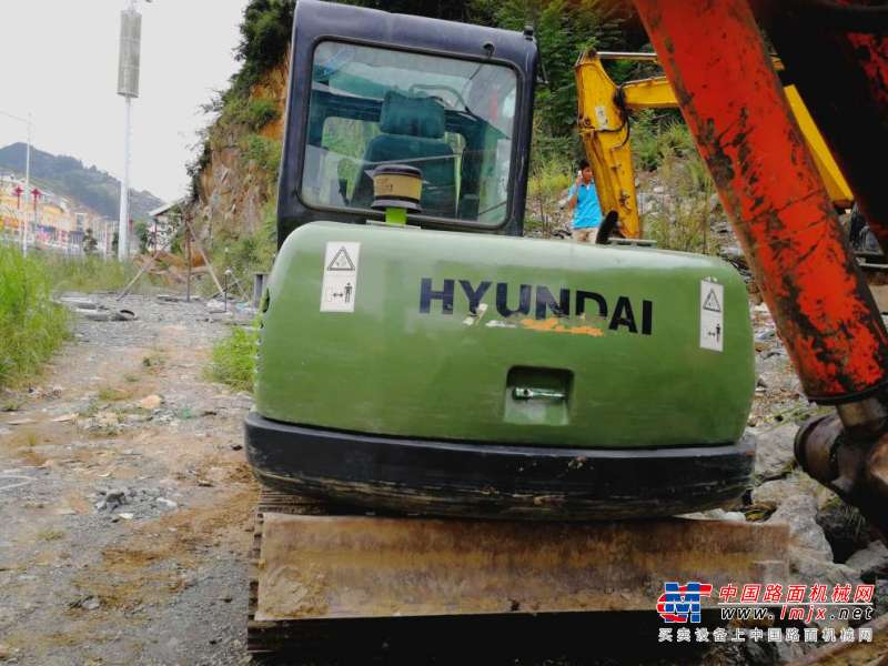 贵州出售转让二手18200小时2006年现代R60挖掘机