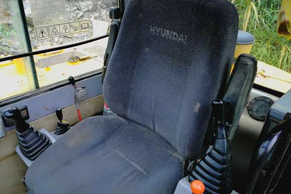 贵州出售转让二手14200小时2008年现代R60挖掘机