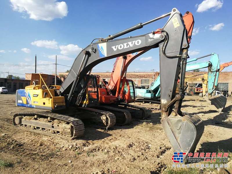 内蒙古出售转让二手9800小时2013年沃尔沃EC290BLC挖掘机